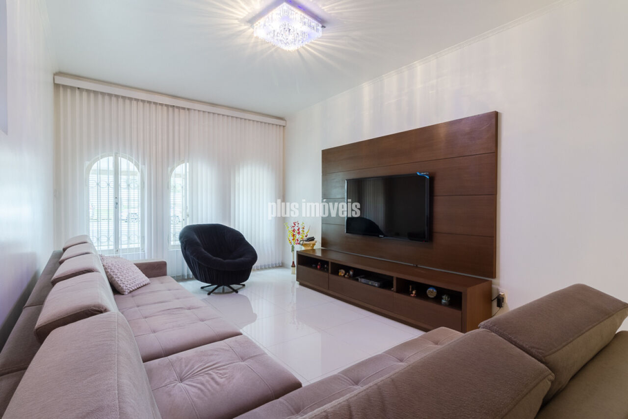 Casa, 3 quartos, 201 m² - Foto 1