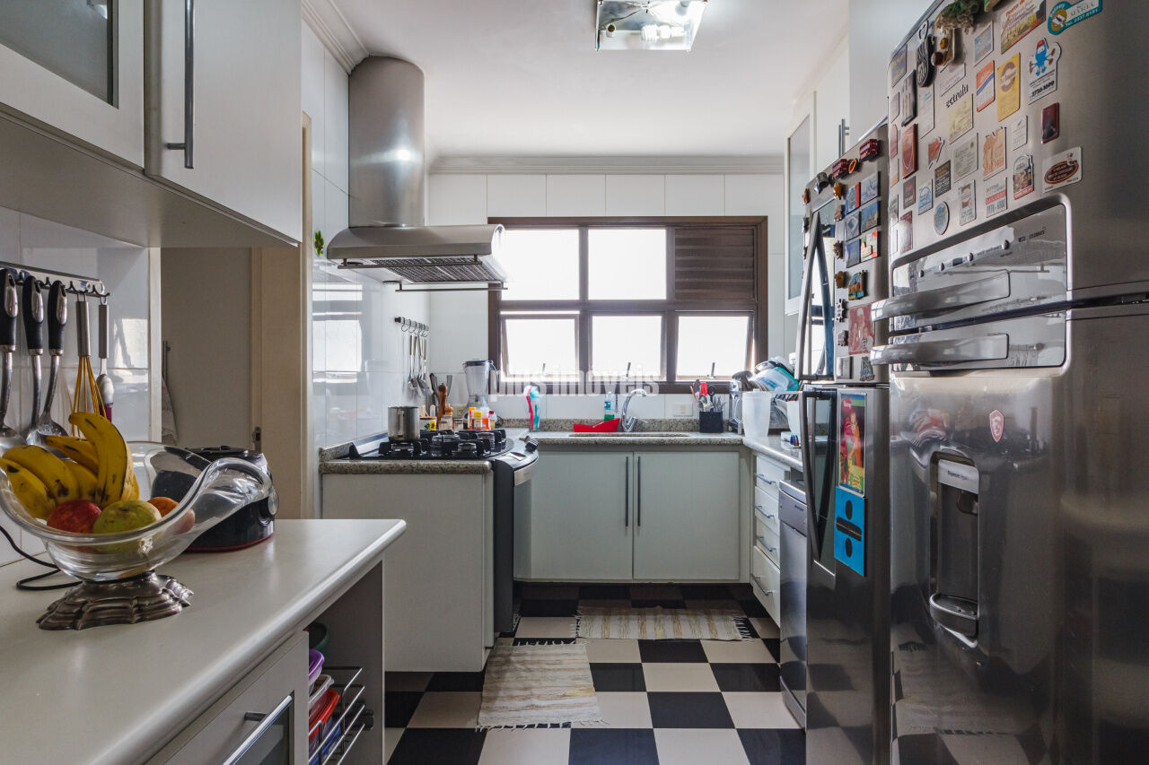 Apartamento à venda com 4 quartos, 200m² - Foto 11