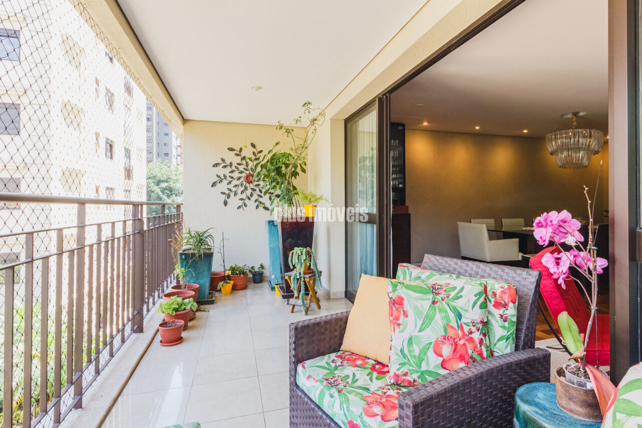 Apartamento à venda com 4 quartos, 200m² - Foto 4