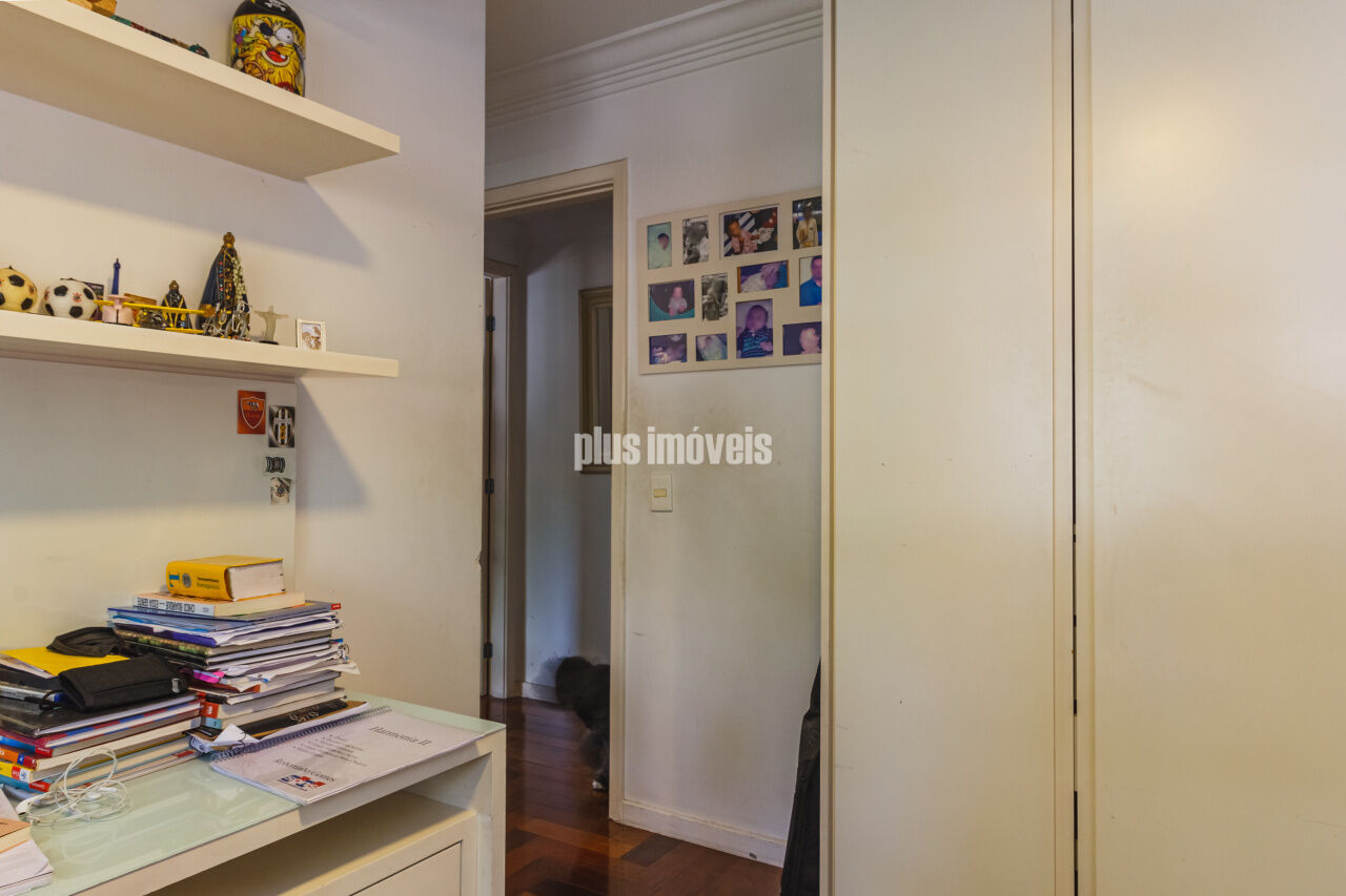 Apartamento à venda com 4 quartos, 200m² - Foto 22