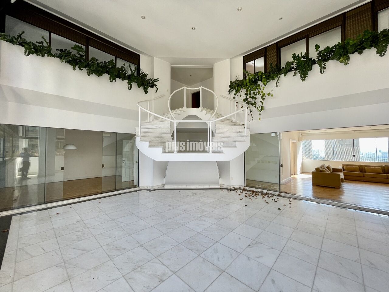 Apartamento à venda com 4 quartos, 541m² - Foto 2