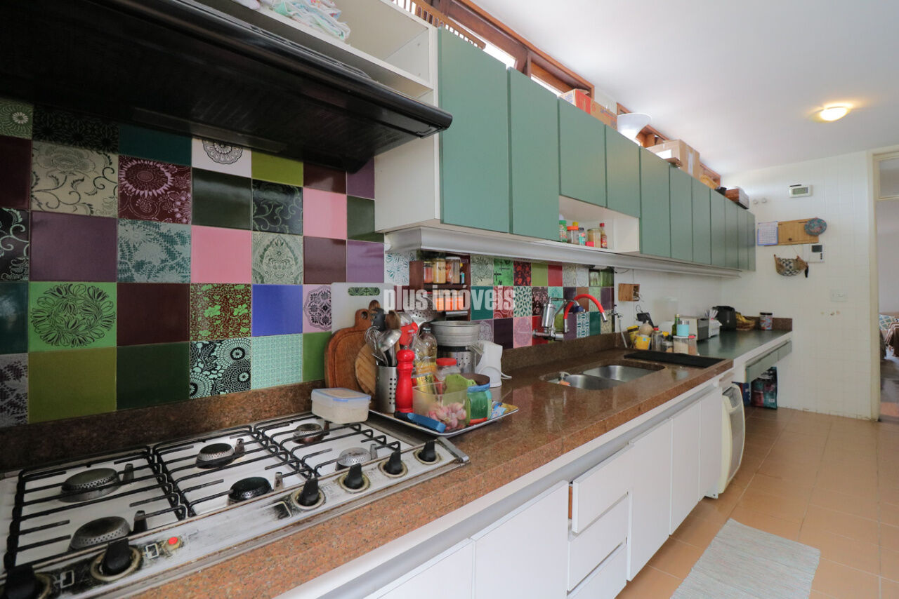 Casa à venda com 3 quartos, 320m² - Foto 10