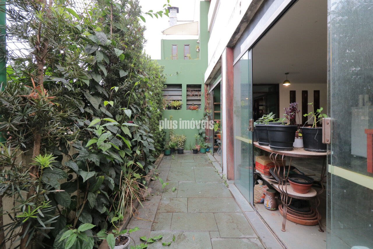 Casa à venda com 3 quartos, 320m² - Foto 30