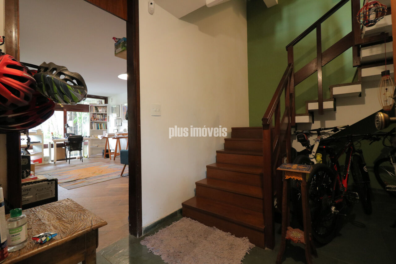 Casa à venda com 3 quartos, 320m² - Foto 24