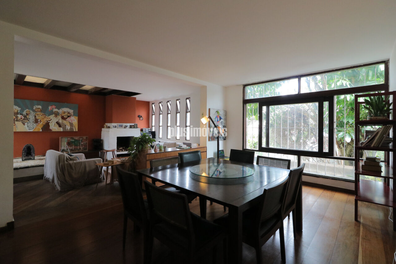 Casa à venda com 3 quartos, 320m² - Foto 4