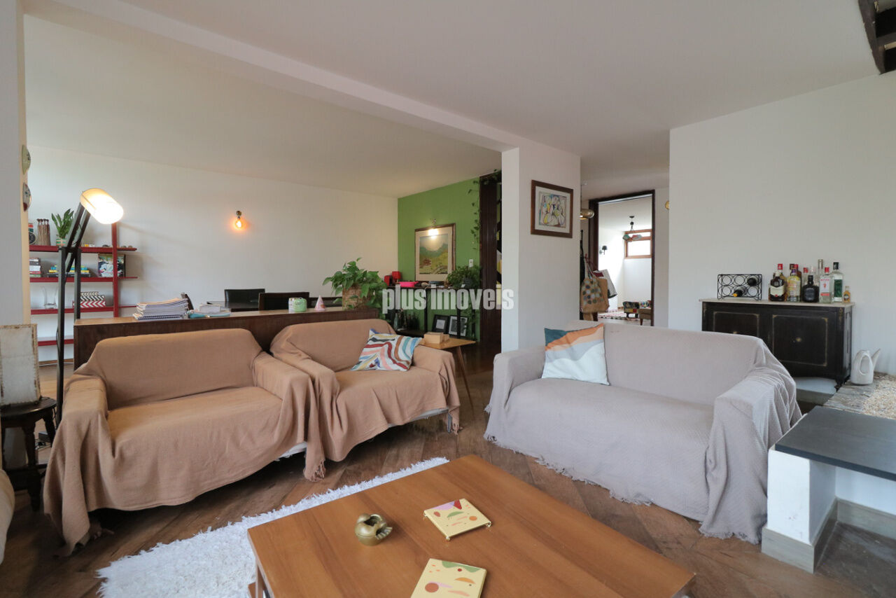 Casa à venda com 3 quartos, 320m² - Foto 2