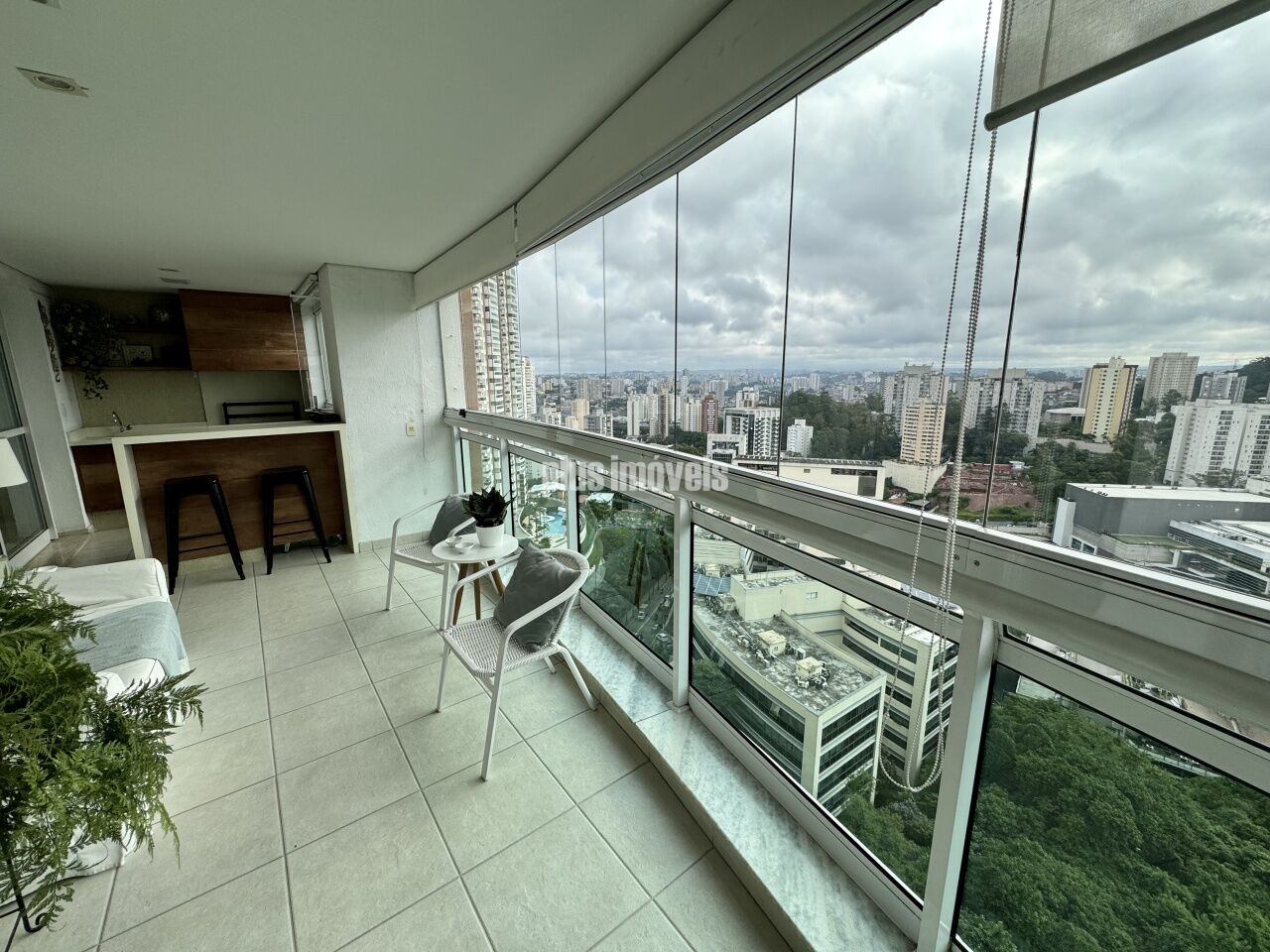 Apartamento, 3 quartos, 177 m² - Foto 1