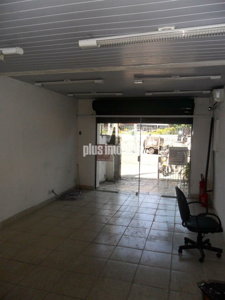 Casa Comercial à venda com 3 quartos, 100m² - Foto 2