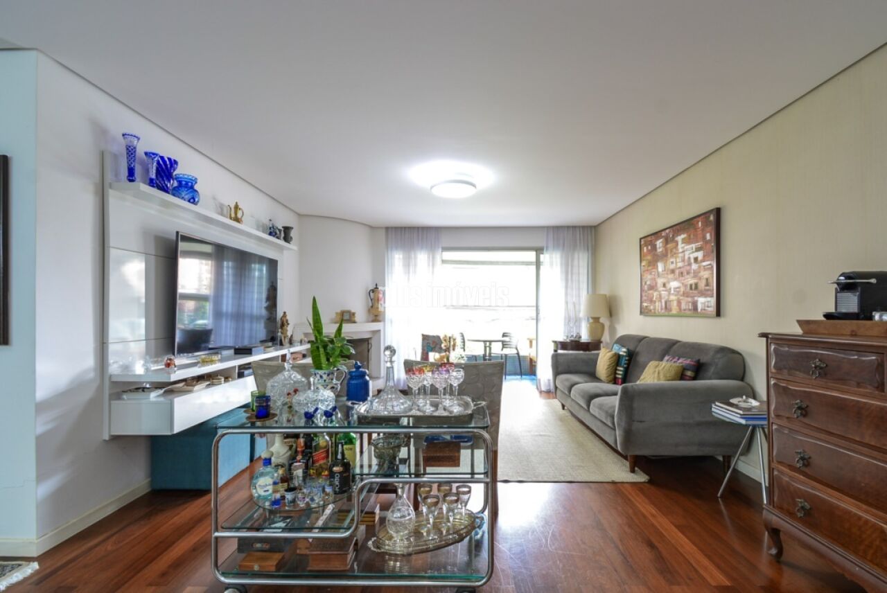 Apartamento à venda com 3 quartos, 133m² - Foto 2
