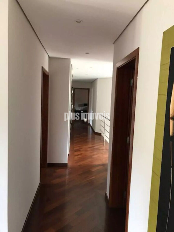 Casa de Vila à venda com 4 quartos, 614m² - Foto 25