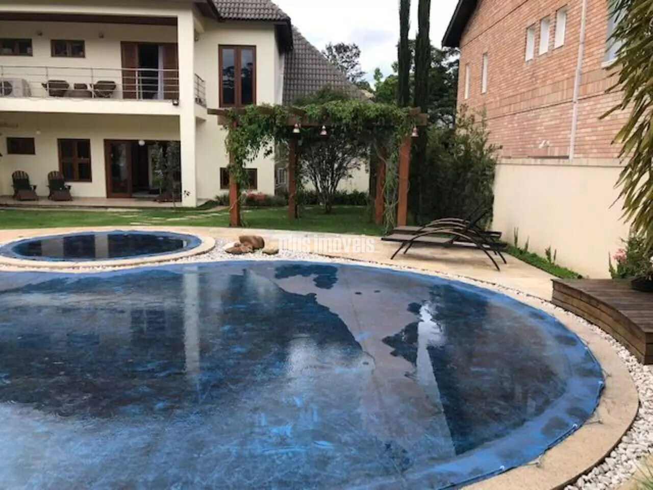 Casa de Vila à venda com 4 quartos, 614m² - Foto 2