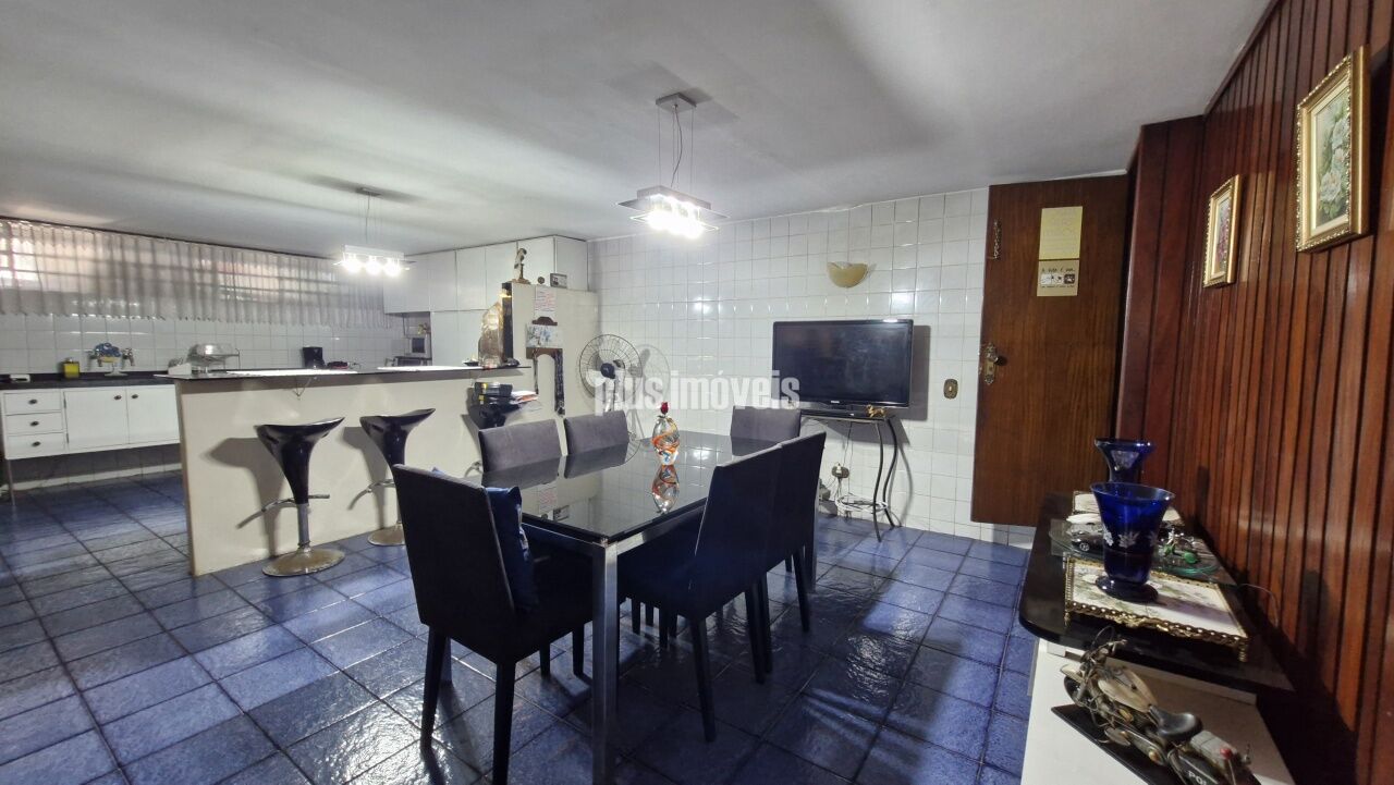 Casa à venda com 3 quartos, 360m² - Foto 24