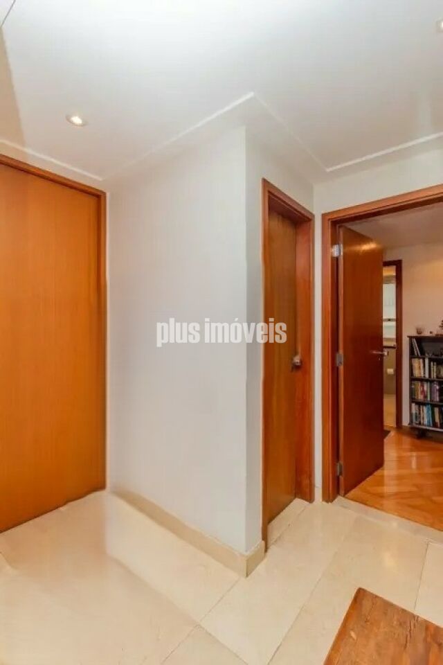 Apartamento à venda com 3 quartos, 207m² - Foto 12
