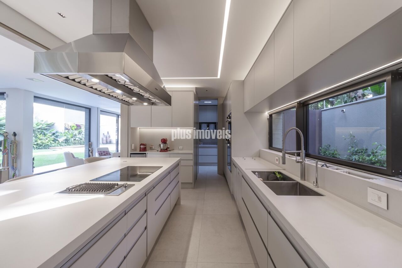 Casa à venda com 3 quartos, 550m² - Foto 27