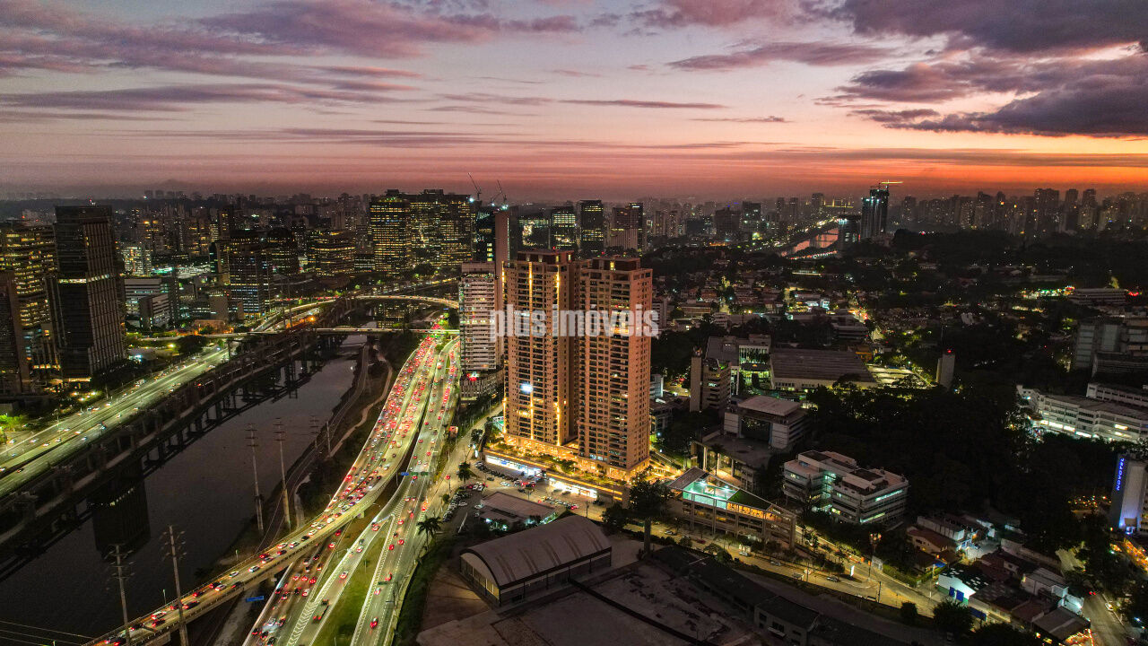 Apartamento, 3 quartos, 212 m² - Foto 1