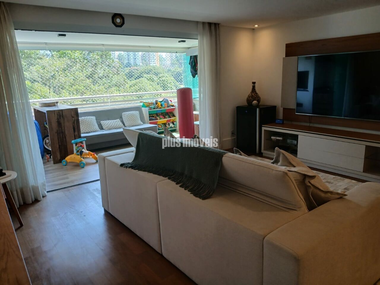 Apartamento, 3 quartos, 140 m² - Foto 2