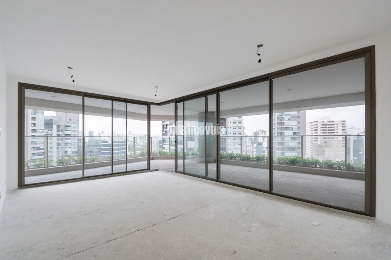 Apartamento, 3 quartos, 221 m² - Foto 1