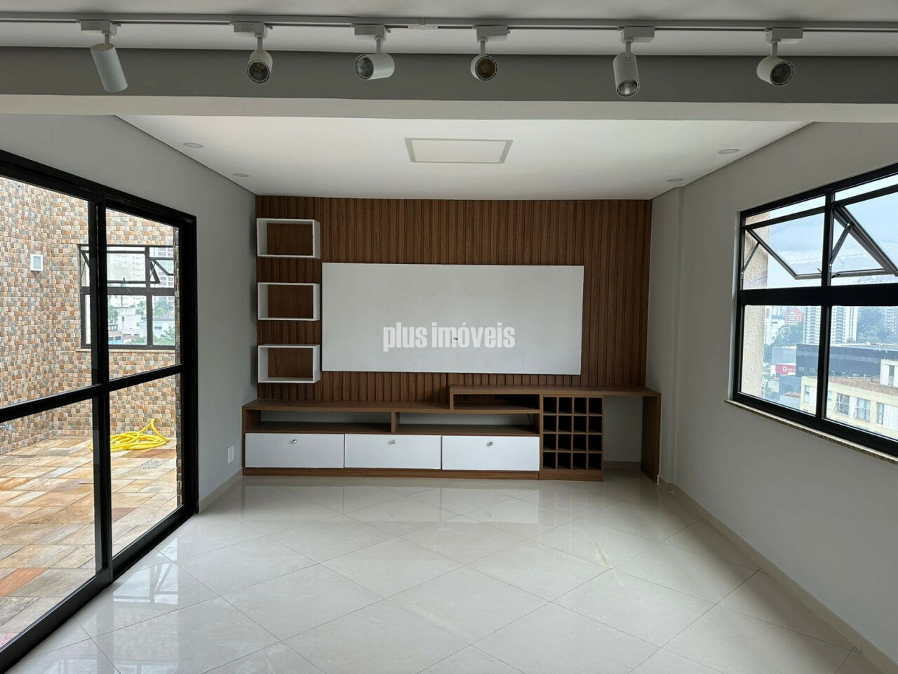 Apartamento, 3 quartos, 250 m² - Foto 1
