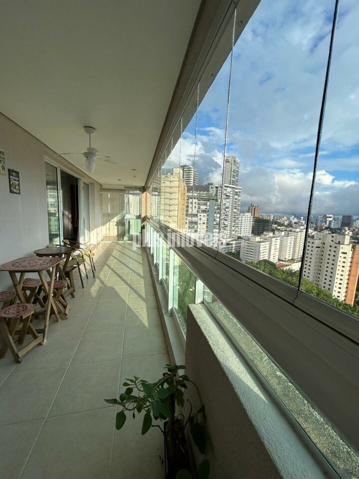 Apartamento, 4 quartos, 196 m² - Foto 1