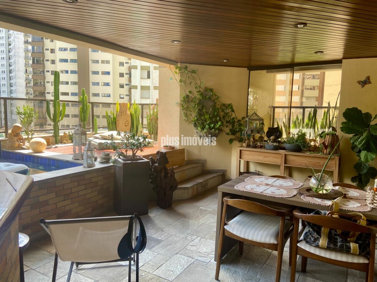 Apartamento, 3 quartos, 223 m² - Foto 1