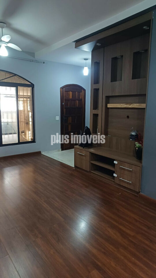 Casa, 3 quartos, 190 m² - Foto 1