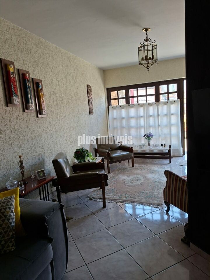 Casa, 3 quartos, 250 m² - Foto 1