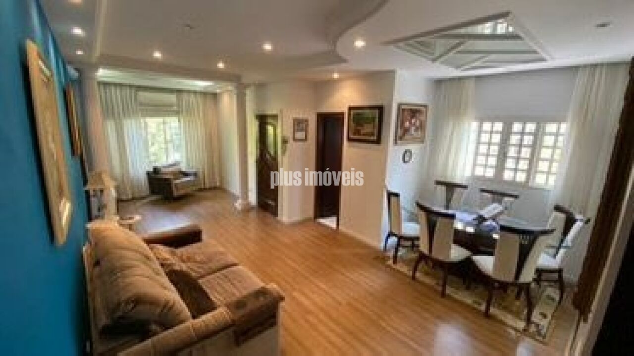 Casa, 3 quartos, 200 m² - Foto 1