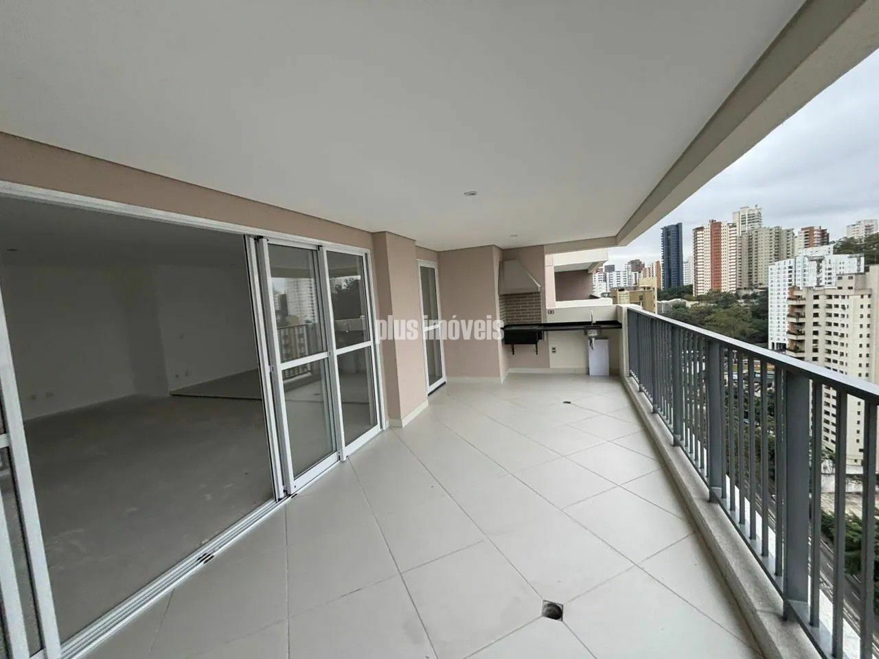 Apartamento, 3 quartos, 141 m² - Foto 1