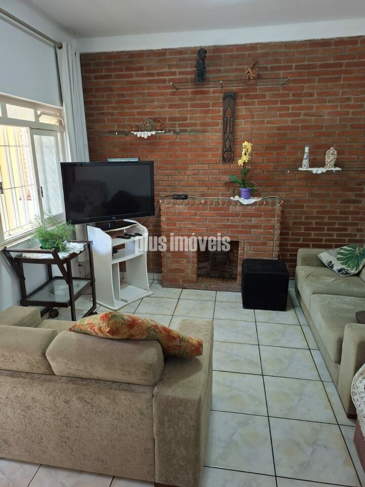 Casa, 5 quartos, 180 m² - Foto 1