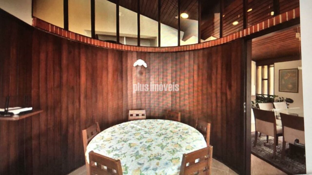 Casa à venda com 3 quartos, 600m² - Foto 7