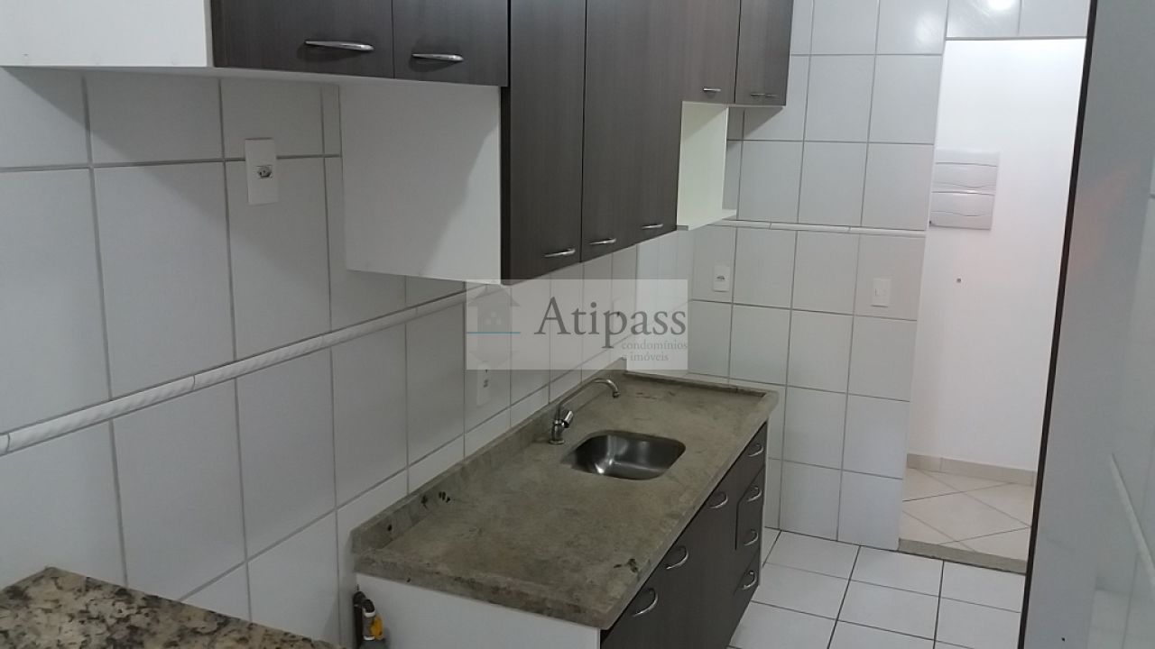COZINHA AMERICANA COM ARMÁRIOS