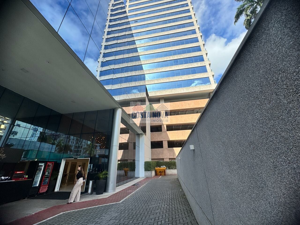 Sala-Conjunto, 645 m² - Foto 1