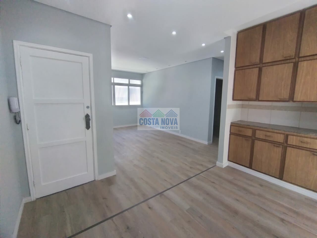 Apartamento para Venda - Embaré