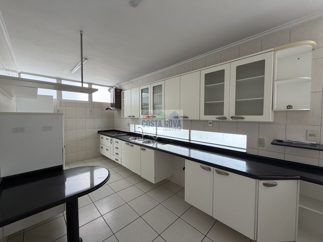 Apartamento, 4 quartos, 330 m² - Foto 2