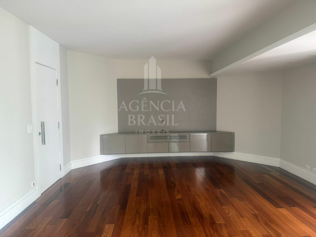 Apartamento para Locação - Moema