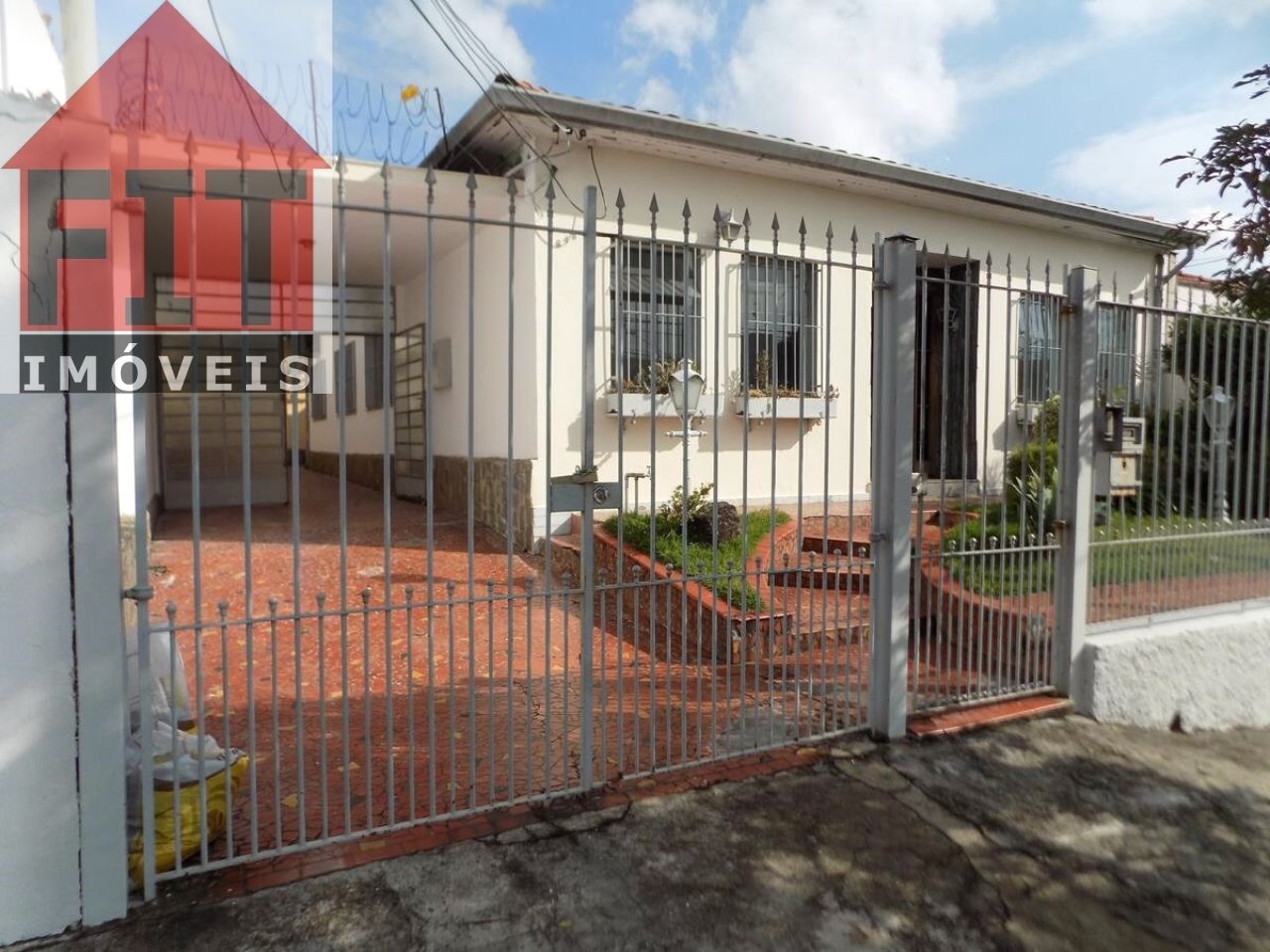 Casa Residencial a Venda na Saúde!