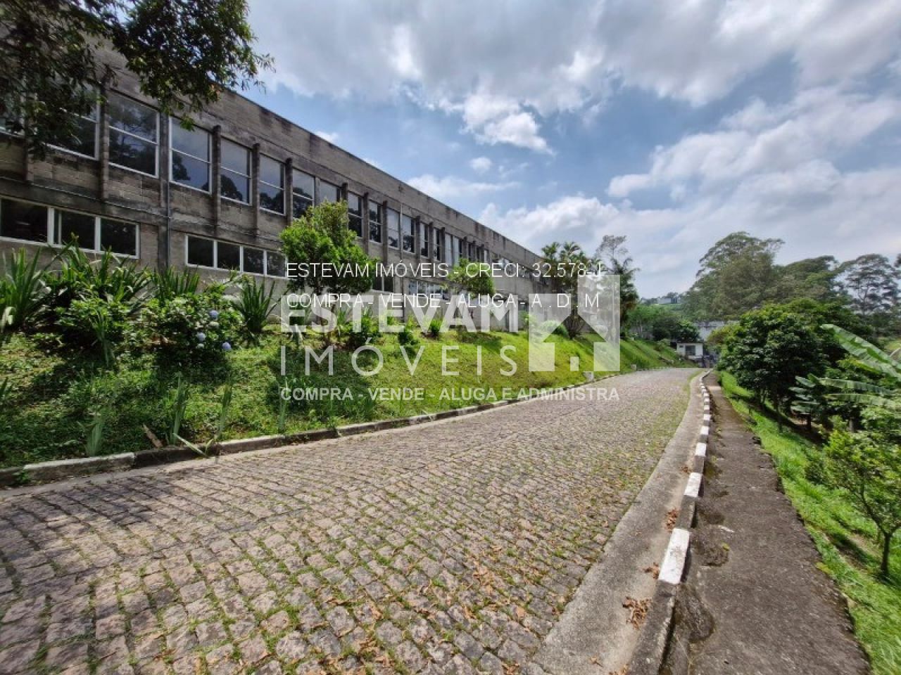 Galpão para Locação - Parque Laguna