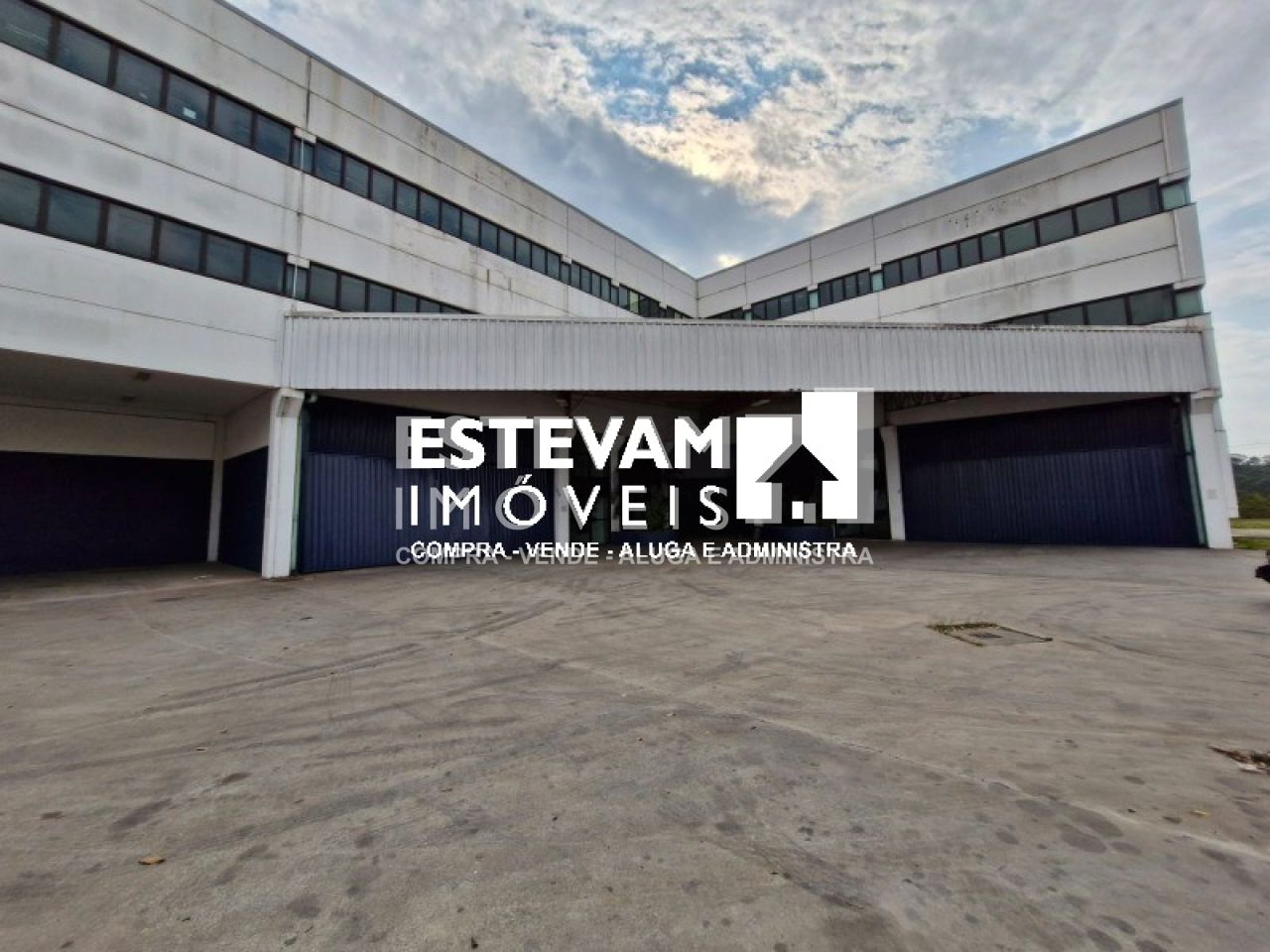 Galpão para Venda - Chácaras Esplanada do Embu