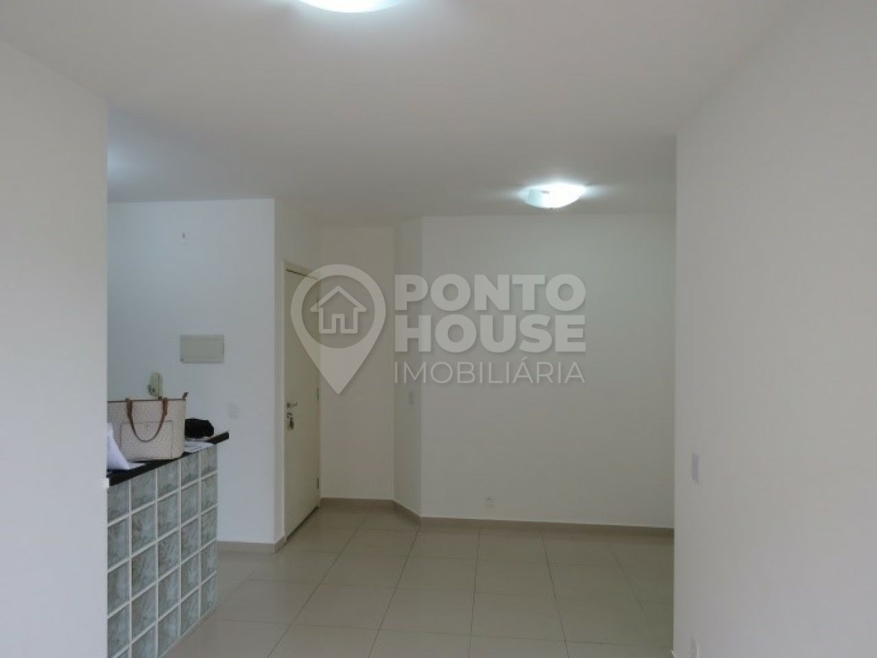 Apartamento Garden à venda de 48m²+40m² de quintal, 2 dormitórios e 1 vaga