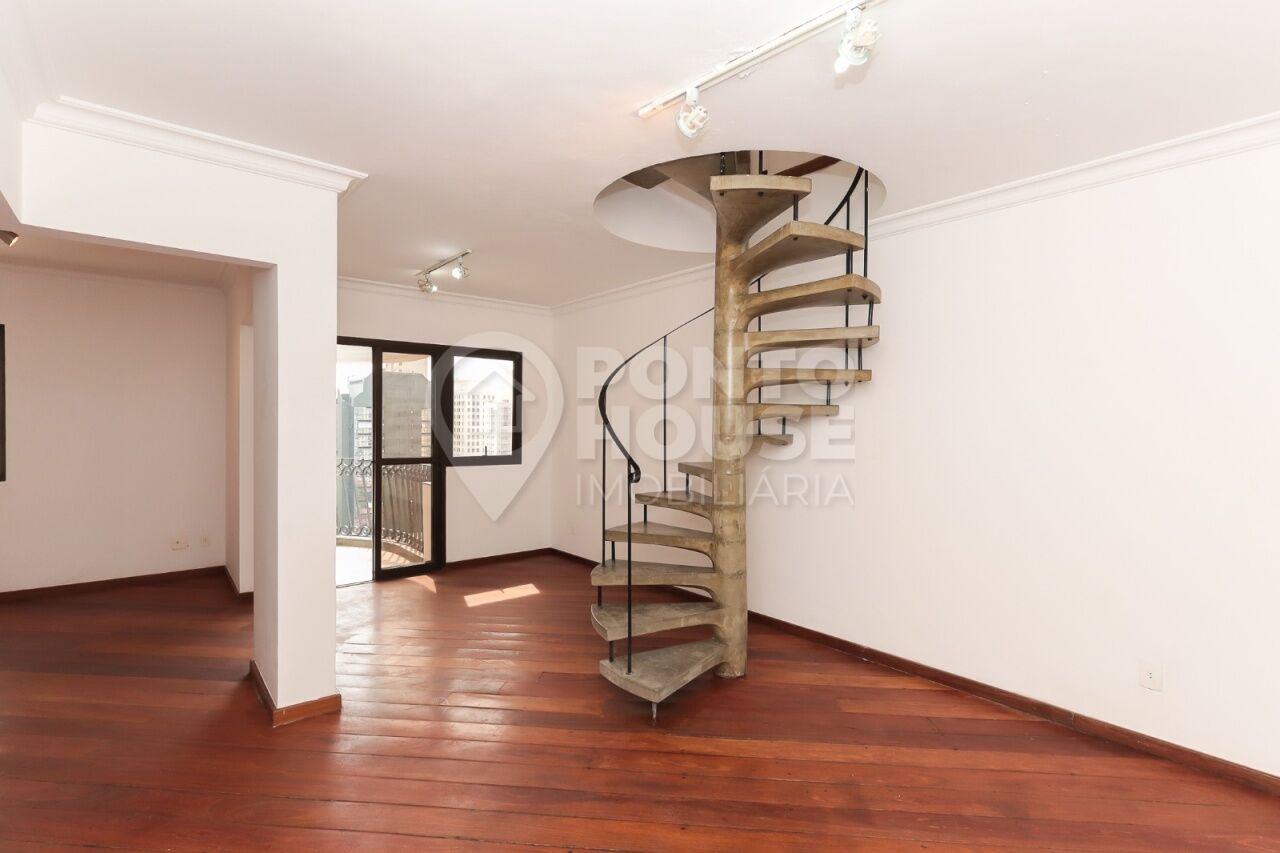 Cobertura à venda e locação em Indianópolis, 187m², 3 vagas, próximo ao metrô