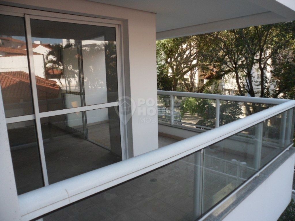 Apartamento à venda no bairro Chácara Inglesa 4 dormitórios, 2 suítes e 2 vagas