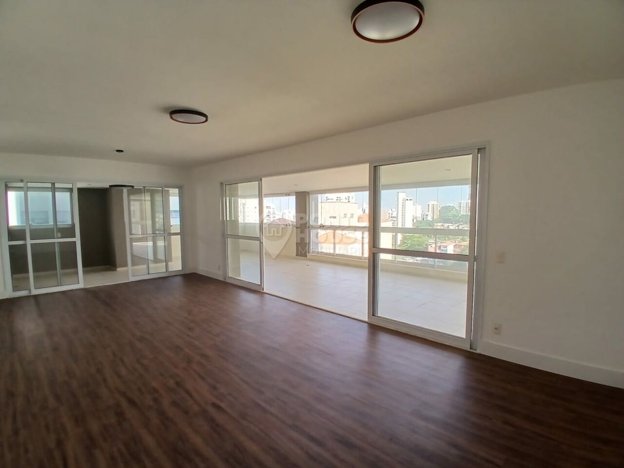 Apartamento à venda no bairro Vila Mariana de 4 dormitórios, 4 suítes e 4 vagas