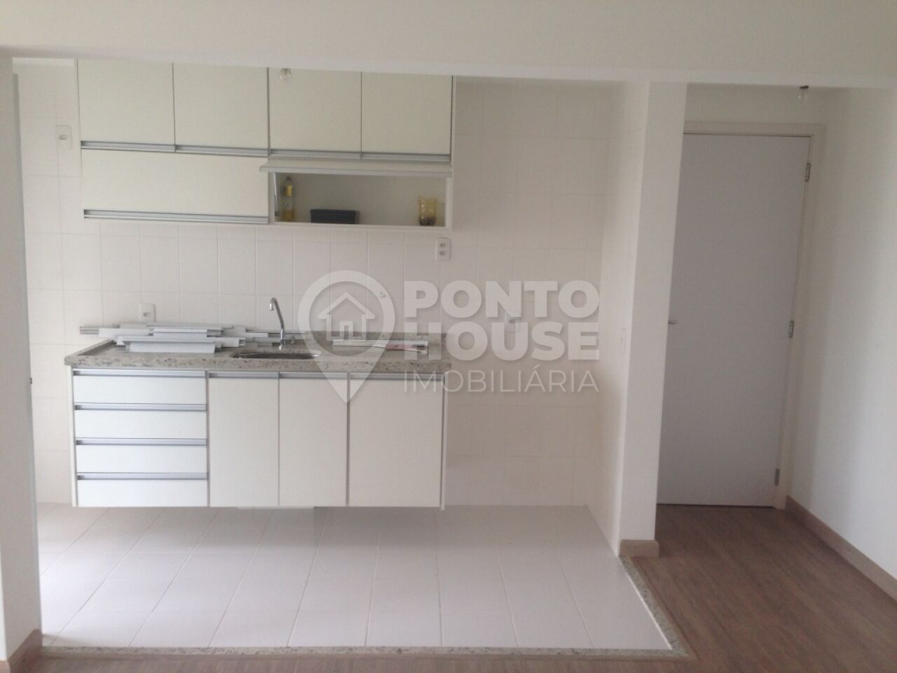 Apartamento à venda e locação com varanda gourmet com 2 dormitórios e 1 vaga