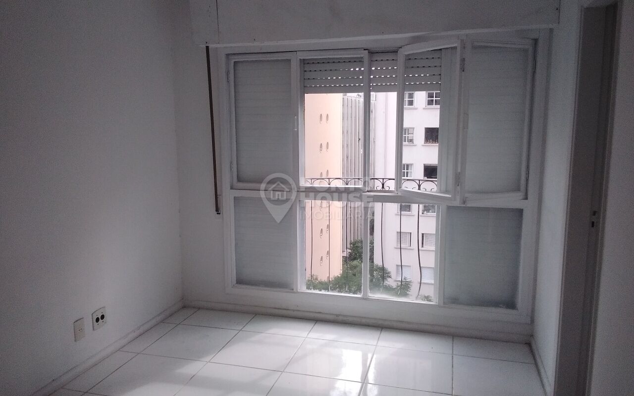Apartamento para locação a 600 metros do Metro Paraiso, 03 dormitórios 01 vaga 