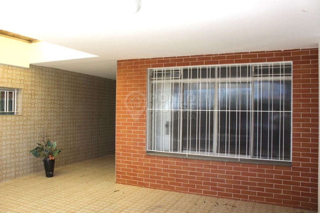Casa à Venda Planalto Paulista 3 Dormitórios, 4 Vagas e Quintal, 300 m² Terreno 
