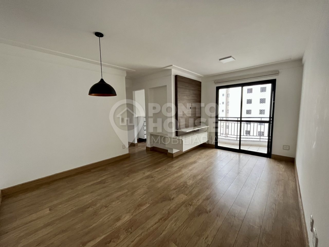 Apartamento 3 dormitórios com 1 suíte para locação no Bairro Saúde