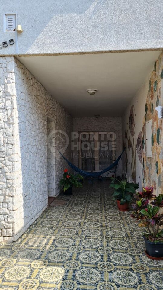 Sobrado à venda no bairro Cambuci, com 3 dormitórios, 1 suíte e 2 vagas 