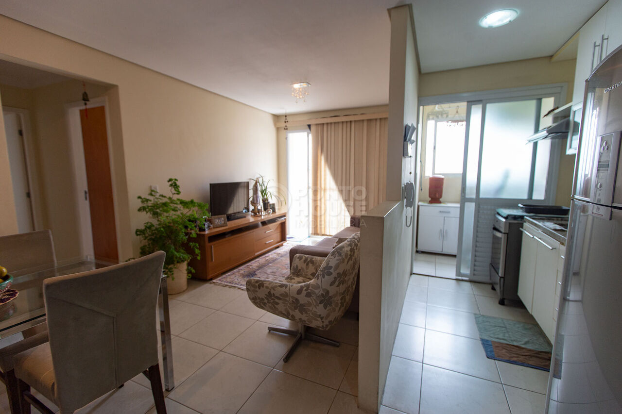Apartamento à venda no Jardim da Saúde com 2 dormitórios e 1 suíte 