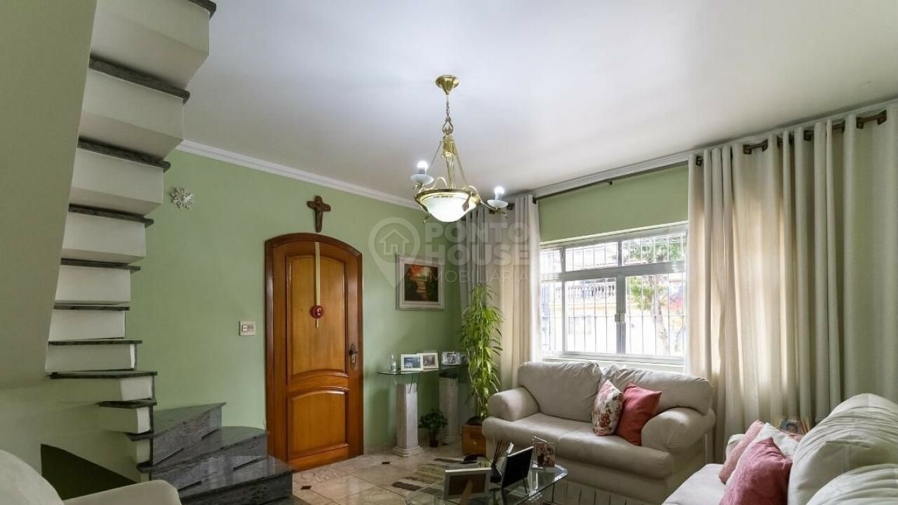 Sobrado à venda, 178m² no bairro Ipiranga, 3 dormitórios, 1 suíte, 2 vagas 