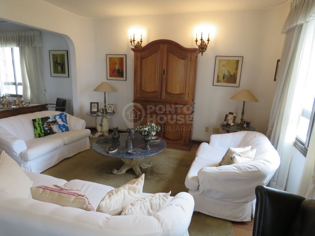 Apartamento à venda no bairro Vila Gumercindo de 4 dormitórios, suite e 3 vagas